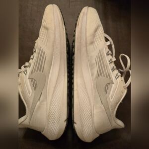 PIONEER Men's Gray and White Athletic Shoes